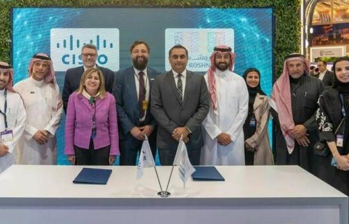 مذكرة
      تفاهم
      بين
      "روشن"
      و"سيسكو"
      في
      تصميم
      وبناء
      المباني
      الذكية