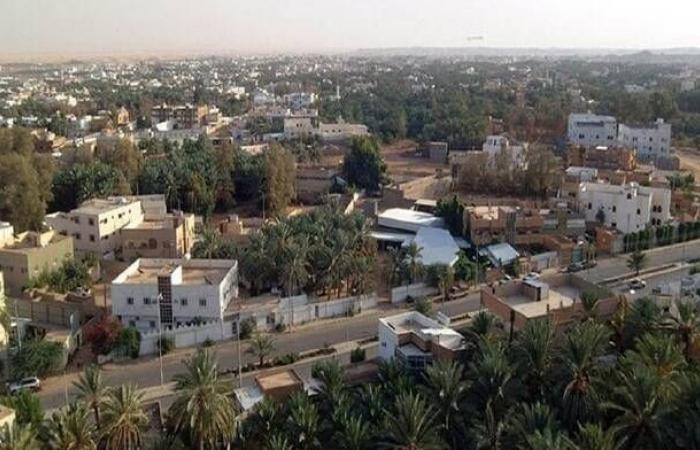 أمير
      منطقة
      الجوف
      يُدشّن
      28
      مشروعاً
      تنموياً
      بتكلفة
      885
      مليون
      ريال