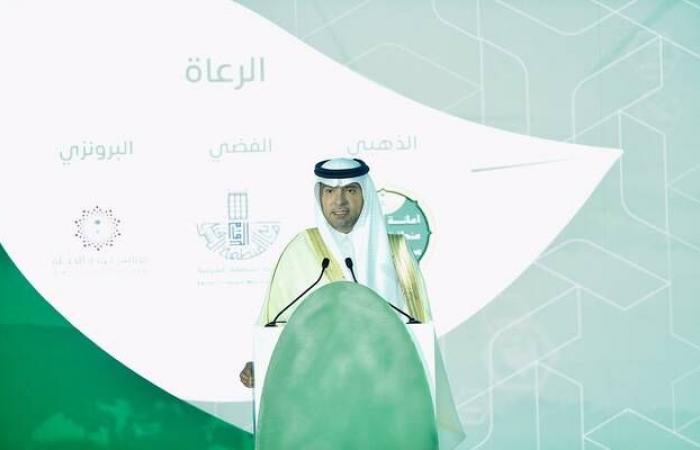 الحقيل:
      توفير
      مصادر
      تمويل
      المشاريع
      أبرز
      تحديات
      القطاع
      البلدي
      بدول
      الخليج