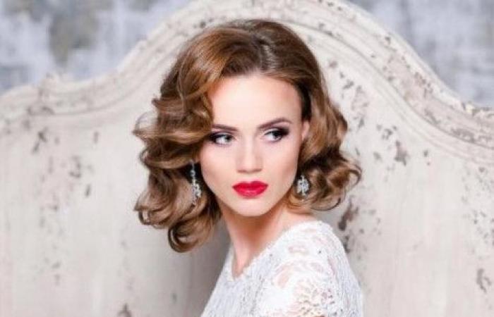 عروس
      2024..
      تسريحات
      زفاف
      ساحرة
      لشعر
      متوسط
      الطول