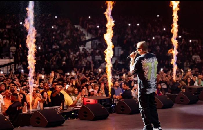 عمرو دياب يُشعل مسرح عبادي الجوهر أرينا في جدة بأمسية لا تُنسى بحضور 10,000 متفرج 