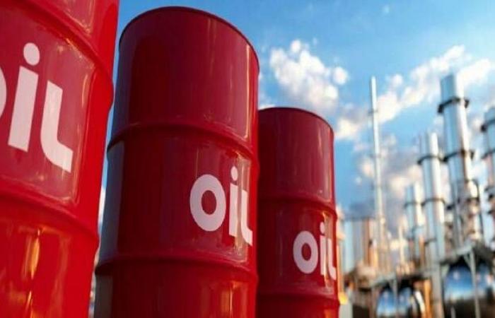انخفاض
      النفط
      عند
      الإغلاق
      ليعمق
      خسائره
      الأسبوعية
      لأكثر
      من
      1.5%