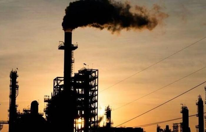 النفط
      يرتفع
      بعد
      اتفاق
      أوروبي
      على
      عقوبات
      جديدة
      ضد
      روسيا