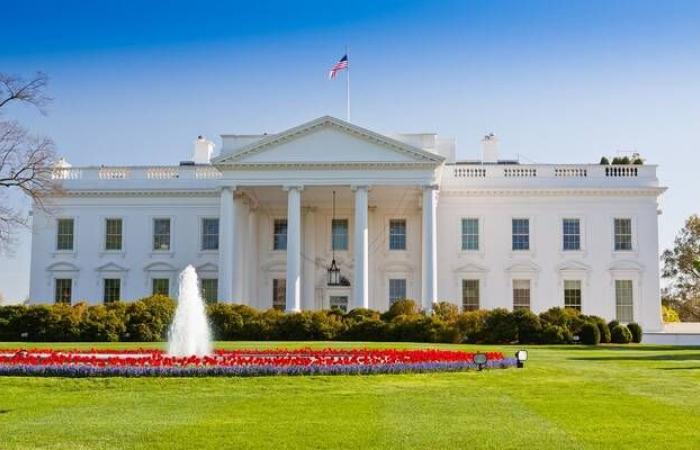 البيت
      الأبيض
      يعلن
      فرض
      رسوم
      جمركية
      إضافية
      على
      البرازيل
      بنسبة
      40%