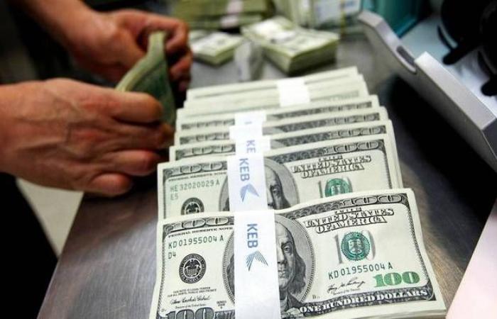 تحويلات
      الوافدين
      بالسعودية
      ترتفع
      إلى
      22.3
      مليار
      دولار
      بالنصف
      الأول
      من
      2025