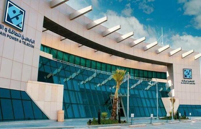 "البابطين"
      تقرر
      توزيع
      أرباح
      نقدية
      على
      المساهمين
      عن
      النصف
      الأول
      بواقع
      ريال
      للسهم