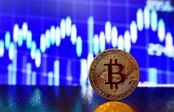 بيتكوين
      قرب
      مستوى
      قياسي
      مع
      دعم
      المستثمرين
      لسوق
      العملات
      المشفرة