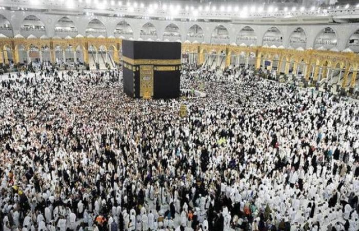 السعودية
      تطلق
      خدمة
      "نسك
      عمرة"
      لتأشيرات
      العمرة
      وحجز
      الخدمات
      إلكترونيًا