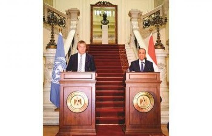 وزير
الخارجية
يندد
بالتشريعات
الإسرائيلية
غير
الشرعية
الرامية
إلى
إنهاء
عمل
«الأونروا»
في
الأراضي
المحتلة