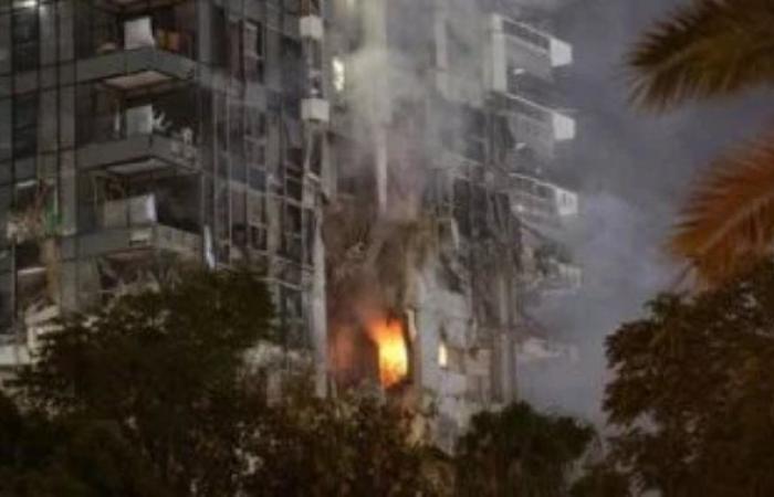 طائرة مسيرة حوثية تضرب فندقا فى مدينة إيلات الإسرائيلية.. اعرف التفاصيل