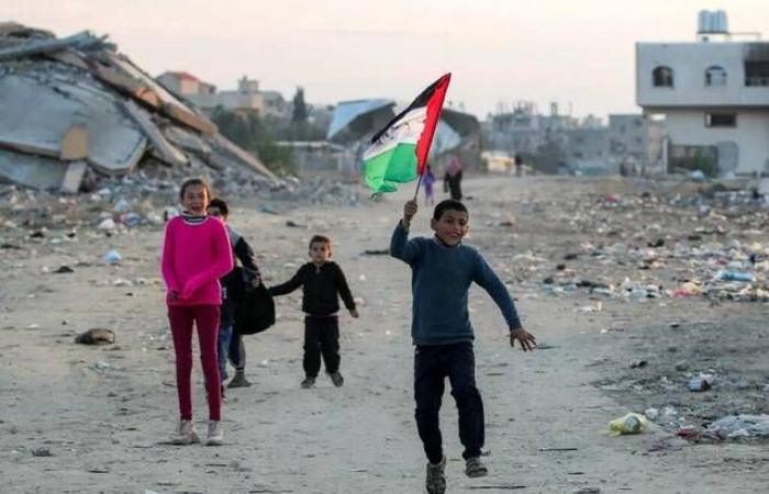 فرنسا
      تعترف
      بدولة
      فلسطين
      رسمياً
      وتدعو
      لإحياء
      حل
      الدولتين