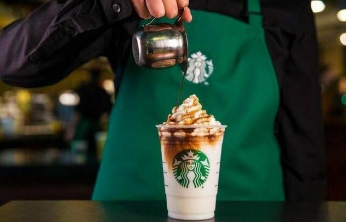 "ستاربكس"
      تغلق
      جزءاً
      من
      فروعها
      وتلغي
      900
      وظيفة
      ضمن
      خطة
      إعادة
      هيكلة
      بمليار
      دولار