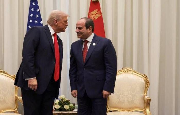 ترامب:
      ثاني
      مراحل
      اتفاق
      غزة
      بدأت..
      وأود
      انضمام
      السيسي
      لمجلس
      السلام
      لإدارة
      القطاع