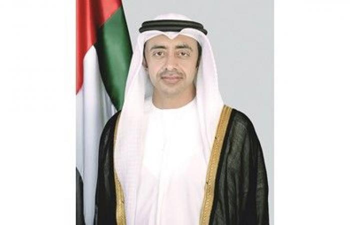 عبدالله بن زايد: تضامن كامل مع الكويت في كل ما تتخذه من إجراءات لحماية أمنها وسيادتها