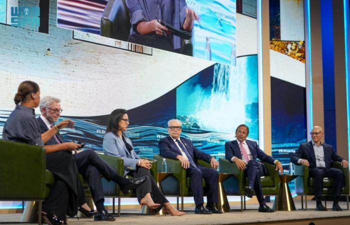 قمة أولوية ميامي تختتم أعمالها بعقد جلسات
حول استراتيجيات الاستثمار والتوجه الاقتصادي