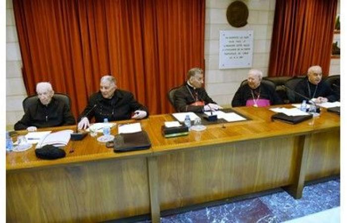 المطارنة الموارنة: نأسف لما آل إليه الوضع في علاقات لبنان وإيران