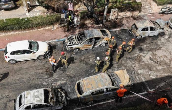 القصف الأمريكي يركز على الصواريخ.. وانفجارات هائلة بأصفهان