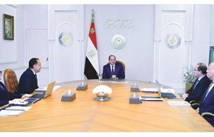 مجلس وزراء الداخلية العرب يمنح السيسي وسام الأمن العربي من الدرجة الممتازة لجهوده في خدمة الأمن العربي