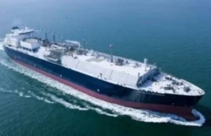 ناقلة نفط تتعرض لهجوم بقذيفة قرب الدوحة