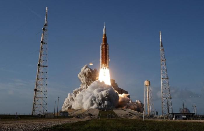 أمريكا تعود إلى القمر بعد 50 عاماً على رحلة «أبولو»