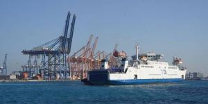 "موانئ"
      تضيف
      خدمة
      شحن
      إلى
      ميناء
      جدة
      الإسلامي
      لتعزيز
      ربط
      المملكة
      بالصين