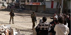 الاحتلال يعتقل 56 مواطنا بينهم سيدتين ويواصل التنكيل بالأهالي في بيت أمر