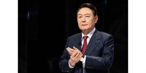 الرئيس
الكوري
الجنوبي
السابق
يون
يمثُل
أمام
فريق
تحقيق
في
تهم
الفساد