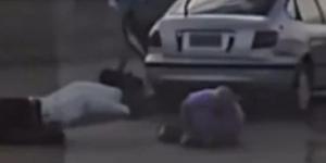 بطل جديد فى حادث سيدنى.. شاهد ما فعل الرجل ذو القميص الأرجوانى