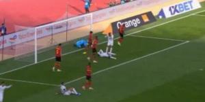 منتخب الفراعنة يتعادل مع أنجولا سلبيًا فى الشوط الأول  حسن السعدني