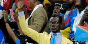 حكاية "المُشجِّع التمثال" في مدرجات الكونغو الديمقراطية بأمم إفريقيا