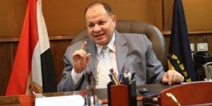 فيديو.. محافظ أسيوط  يوزع شيكولاتة على مرضى قسم الإصابات بالمستشفى الجامعى