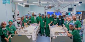 الفريق الطبي والجراحي يستكمل 
عملية فصل التوأم الملتصق الفلبيني