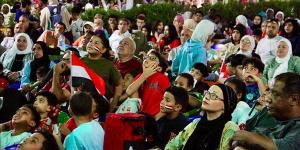شاهد، الهتافات والأعلام تزين احتفالات أعضاء الترسانة بهدف مصر أمام بلجيكا (فيديو)