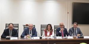 "سياحة النواب" تناقش ملف الرحلات الروسية إلى مرسى علم وتراجع امتياز إعلانات مطار العلمين