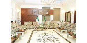 رئيس الأركان بحث مع نظيره السعودي تطوير التعاون الدفاعي بين البلدين
