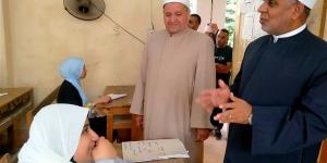 بعد تكريمهن داخل اللجنة، والدة التوأم الرباعية بقليوب تكشف رحلة بناتها مع الثانوية الأزهرية
