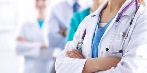 خفض أعداد القبول بكليات الطب ليس حلا، تحرك برلماني بشأن أزمة نقص الأطباء
