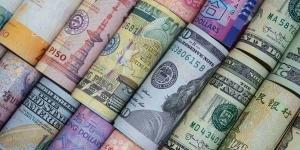 أسعار العملات الأجنبية والعربية أمام الجنيه في بنك القاهرة بمنتصف تعاملات اليوم