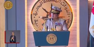 السيسي: التكاتف والعمل الجاد السبيل الوحيد للتقدم