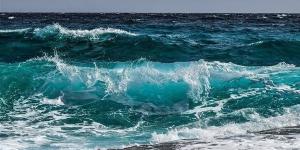 ارتفاع الأمواج بهذه الشواطئ، حالة الطقس غدا الأحد