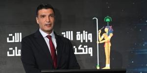 وزير الصناعة: تنفيذ مبادرة لتركيب محطات طاقة شمسية على أسطح 7000 مصنع