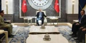 قائد الجيش الباكستاني يبحث قضايا الأمن الإقليمي خلال اجتماعه مع أردوغان