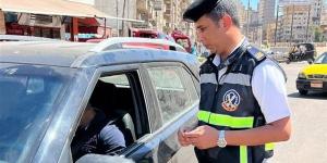 الداخلية تواصل ضرباتها، ضبط مخالفات مرورية وتموينية وقضايا نقد أجنبي خلال 24 ساعة