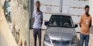 تأخر المشروبات أشعل غضبه، سائق يحطم مقهى بسيارته في البحيرة (فيديو)