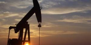 النفط يسجل مكاسب شهرية بنسبة 20% مع توترات الشرق الأوسط