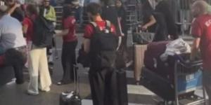 بعثة الاسكواش تصل القاهرة بعد حصد 9 ميداليات ببطولة العالم.. فيديو