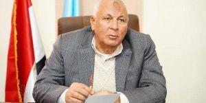 مهلة 15 يومًا قبل المحاسبة، محافظ مطروح يُلزم المحال التجارية بتوفير حاويات قمامة 240 لترًا