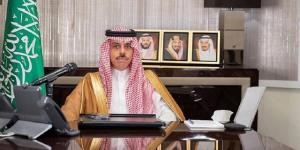 وزير الخارجية السعودي يبحث مع نظيريه القطري والعُماني تطورات المنطقة