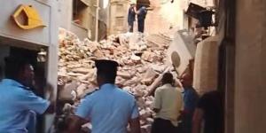 تفاصيل انهيار عقار مكون من ثلاث طوابق في الإسكندرية