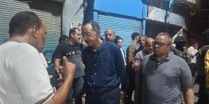 محافظ سوهاج يتفقد موقع انهيار جزئي لمنزل ومصرع طفل أسفل الأنقاض